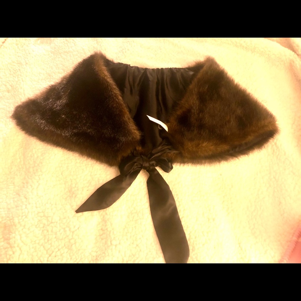 Faux fur Shaw with satin bow